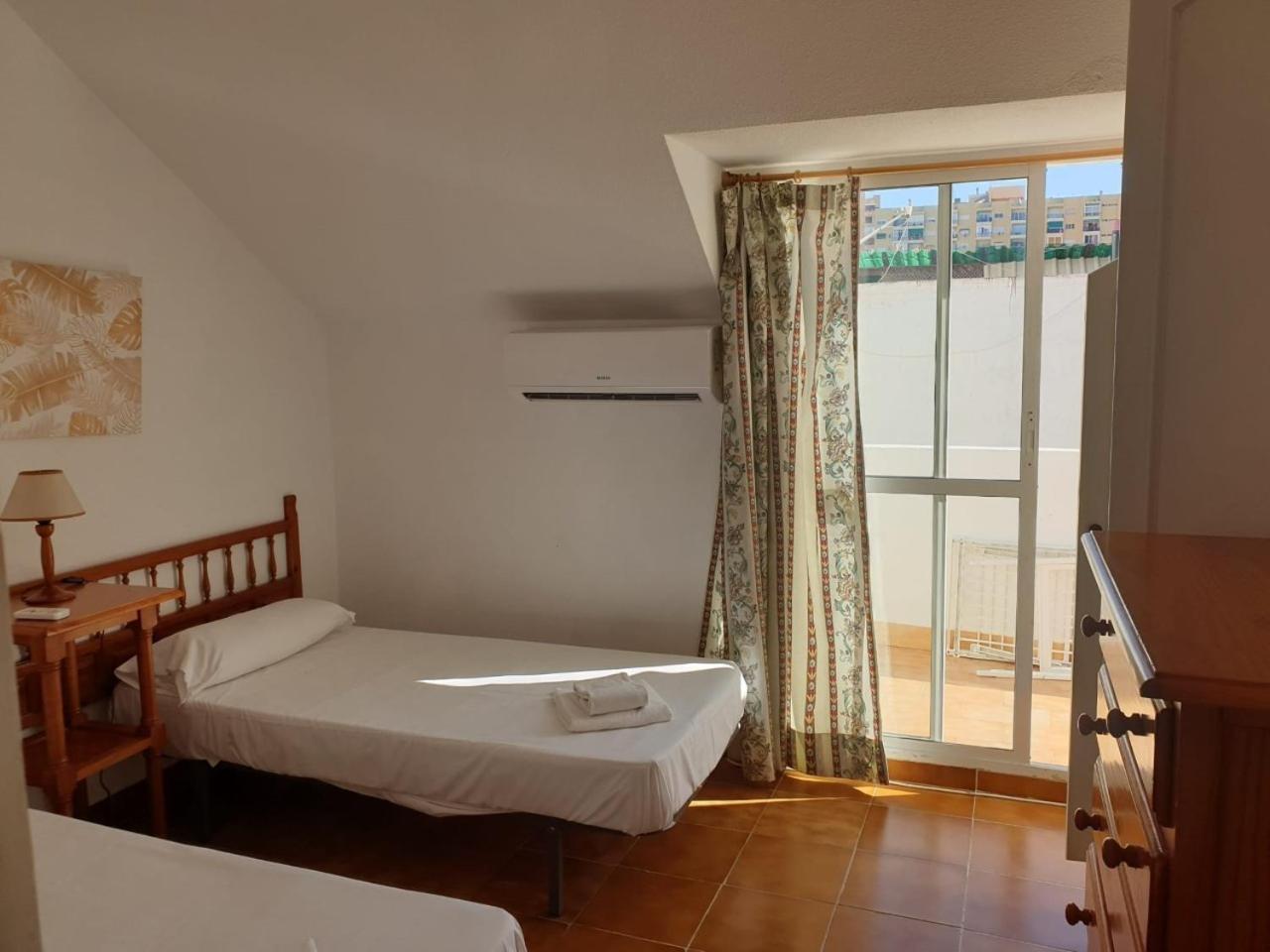 Apartamento Decada Cervantes 19 Фуэнхирола Экстерьер фото